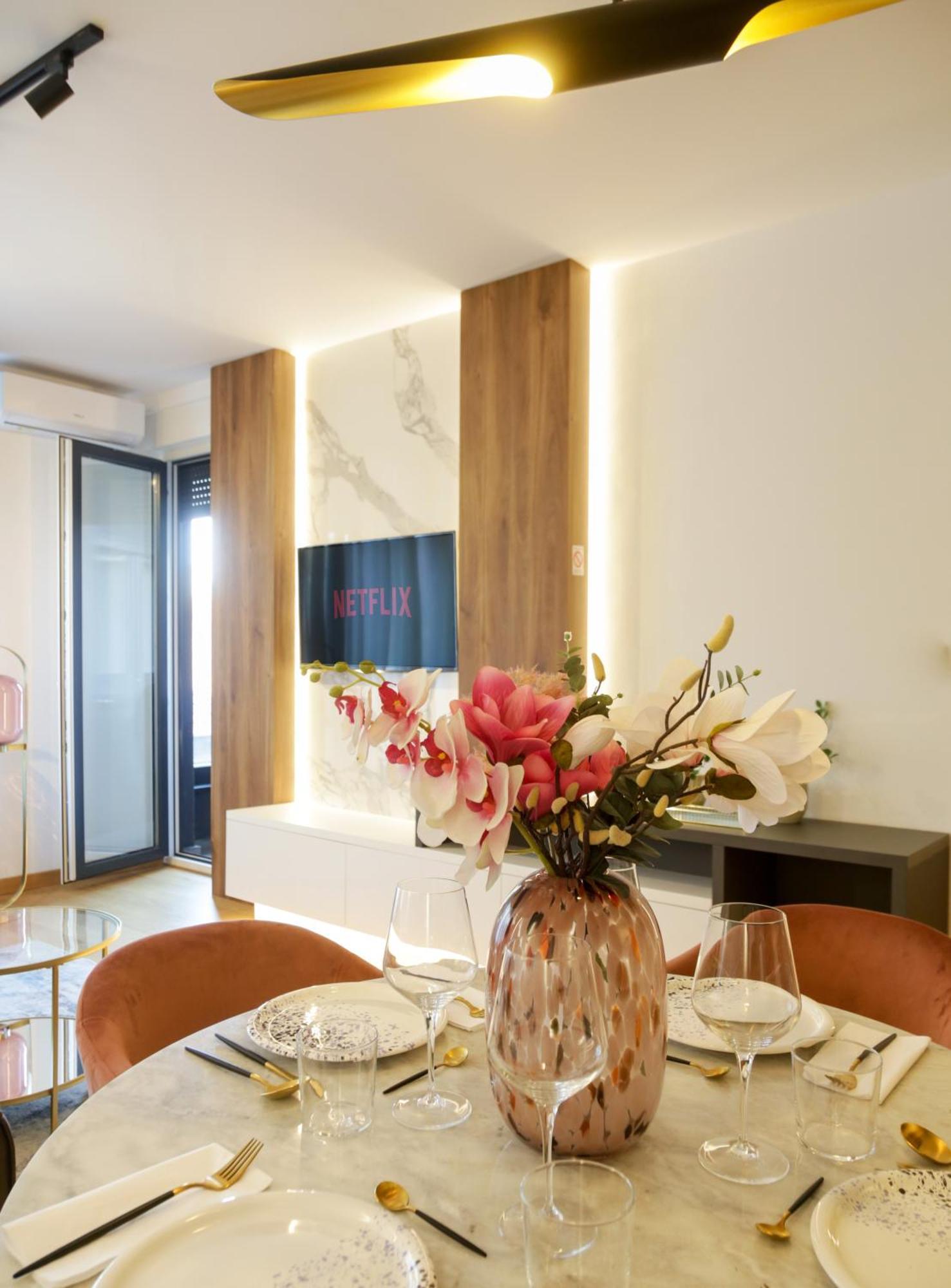 Supernova Royal Residence Нови Сад Екстериор снимка